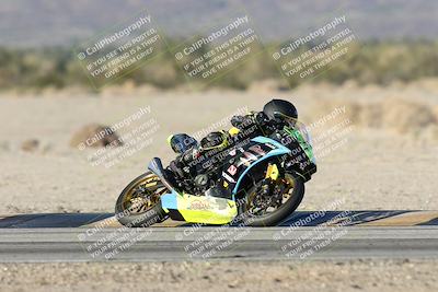 media/Dec-07-2025-CVMA (Sun) [[3e7d2de5dc]]/Race 18-Formula Twins-Formula 40 UL/